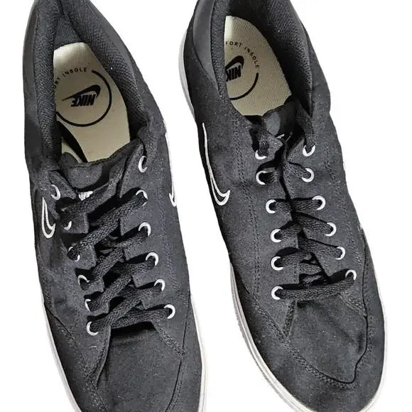 Nike - Picture 3 of 6